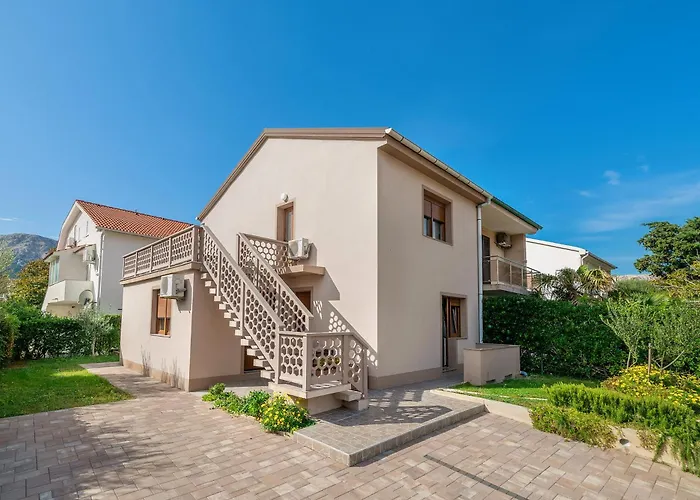Apartments Magla With Terrace