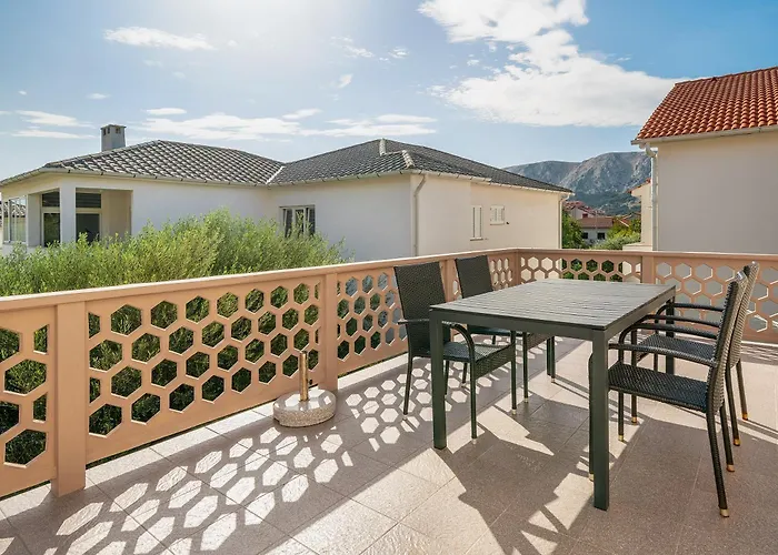 Apartments Magla With Terrace